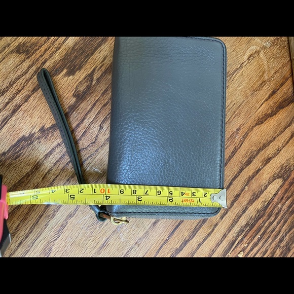 Grey Leather Marc Jacobs wristlet - Picture 4 of 7